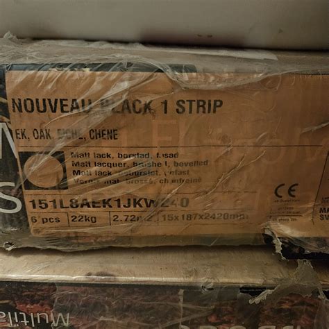 오크 나무 마루 8팩 Oak wood flooring Manufacturer: Kahrs SKU: 151L8AEK1JKW240