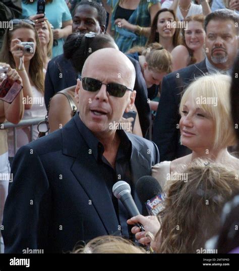 Oceans Thirteen Chicago Premiere. Celebrities attending included George ...