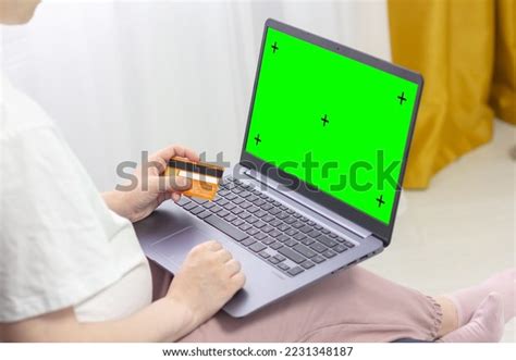 Computer Side Greenscreen 的图像结果