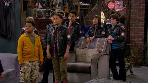Watch The Haunted Hathaways Season 1 Episode 1: Pilot - Paramount+ ...