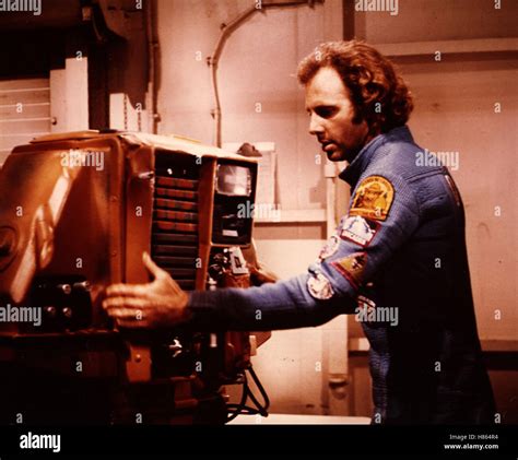 Bruce dern silent running hi-res stock photography and images - Alamy