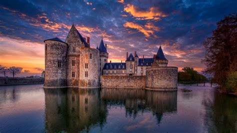 Bing HD Wallpaper Mar 12, 2025: Château de Sully-sur-Loire, Centre-Val ...