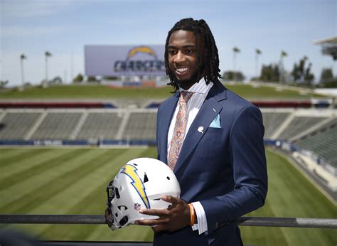 Mike Williams has his first practice in a Chargers jersey