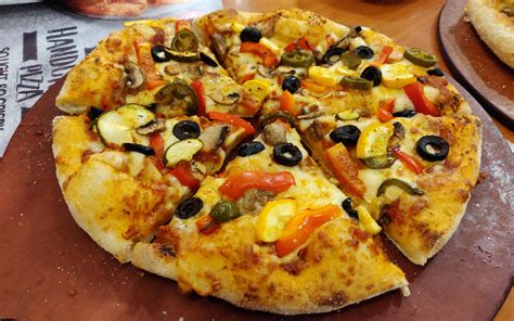 Punekars, Pizza Hut Has An Exclusive Range Of Handcrafted Pizzas Just ...