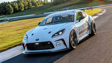 Deze Toyota GR86 is omgebouwd tot elektrische raceauto