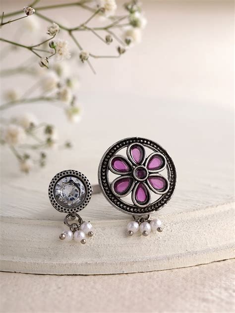 Priyaasi Floral Stones Ring