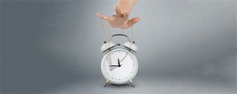 Things to give up in 2022 | The Art of Living India