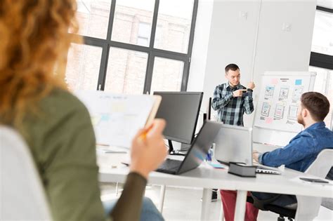 Employee Training Computer 的图像结果