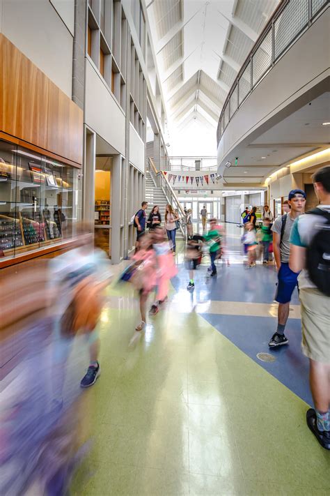 Uxbridge High School | Uxbridge, Massachusetts | Raymond Design Associates