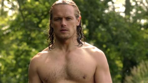 Sam Heughan blikt met harde woorden terug op "onnodige" 'full frontal' naaktscène in 'Outlander ...