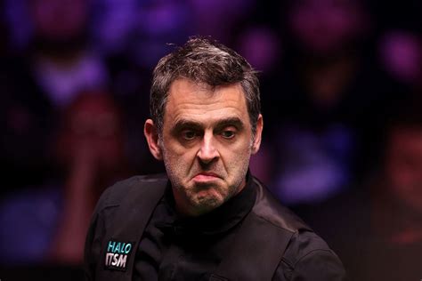 Ronnie O'Sullivan makes drastic cue decision in middle of Crucible semi ...