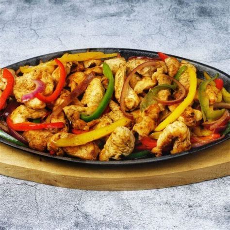 Platters & Sizzlers – Sky Deck Lounge