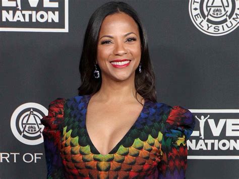 Zoe Saldaña's 2 Sisters: All About Cisely and Mariel