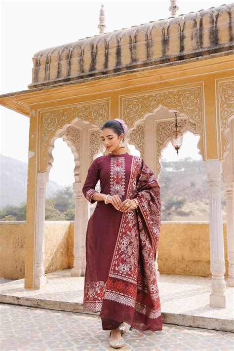 Kidar Floral Printed Kurta with Pants & Dupatta - Wine– Kidar Textiles