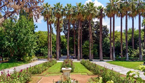 6 Things To Do in Athens That are Completely Free - lifeberrys.com