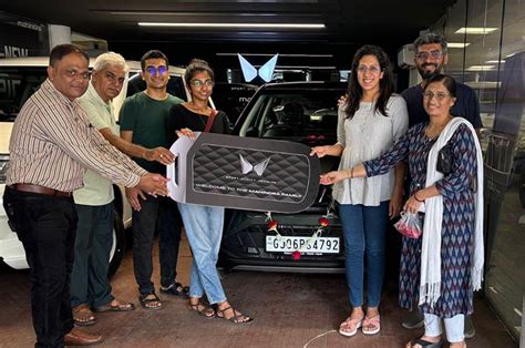 PARAM WHEELS VADODARA : Mahindra dealers and showrooms in Vadodara