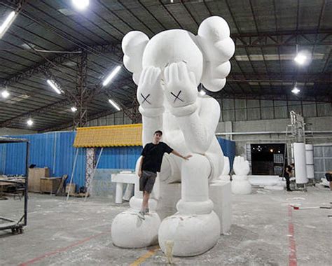 KAWS巨型雕塑 10月香港海港城展出 | 宅宅新聞