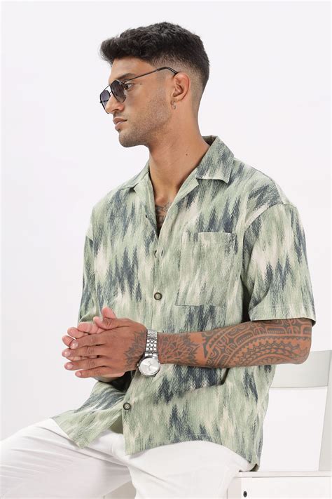 Color Hunt Men's Green Half Sleeve Oversize Oversize Shirt – Colorhunt