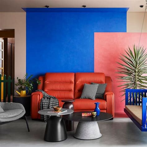 Crossword's flagship Mumbai store at Kemp's Corner gets a colourful ...