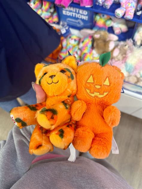 halloween mini build a bears!!! | Fall halloween, Halloween decorations ...