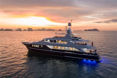 Lady Azul Is the $8 Million Definition of a Millionaire's Family ...