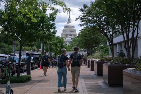 Rezultat imagine pentru Trump RFID Tracking