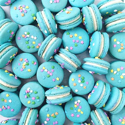 What's The Difference Between A Macaroon And A Macaron