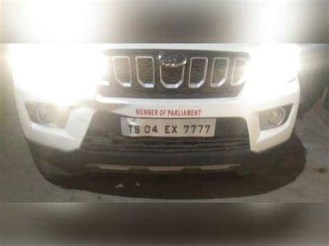 Man driving SUV with MP sticker caught on camera pointing gun at Madhapur