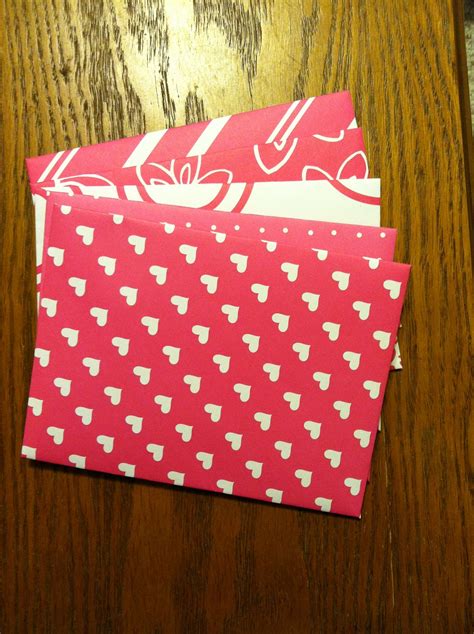 Making Envelopes 的图像结果