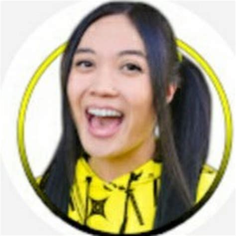 CWC Regina Phone Case 的图像结果