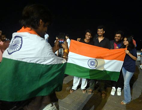 IN PHOTOS: Marine Drive Overflows With Joy Of India's Win In ICC ...