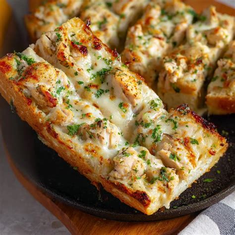 The Viral Chicken Alfredo Garlic Bread