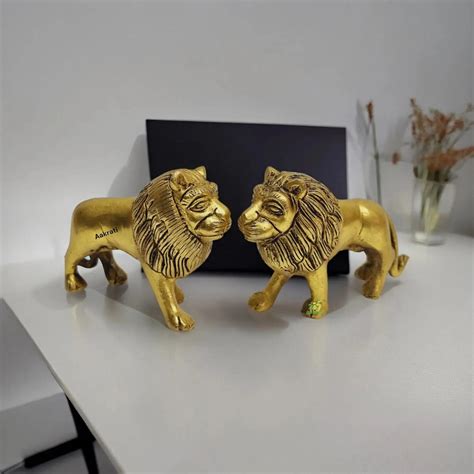 Best Ways to Style a Pair of Brass Lion Figurines in Luxury Homes ...