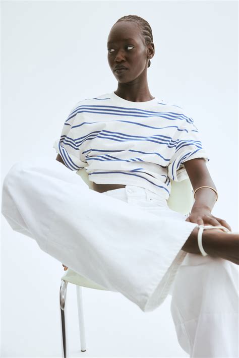 Cropped T-shirt - White/Blue striped - Ladies | H&M IN