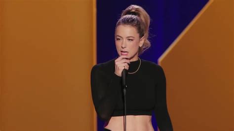 Iliza Shlesinger Pecho