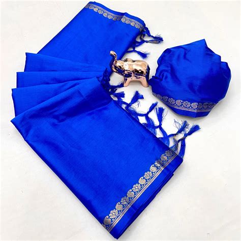 Classic Green Solid Weaving Mysore Silk Saree Accented With Floral Bor