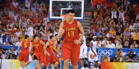 姚明：打断腿也要为国出战！最强中国男篮让美国梦之队都竖大拇指_亚运会
