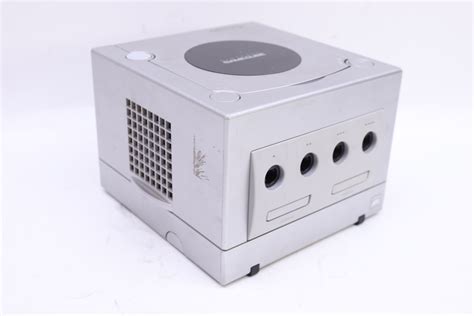 Nintendo GameCube DOL-001 480P Resolution Home Video Game Console - 8233