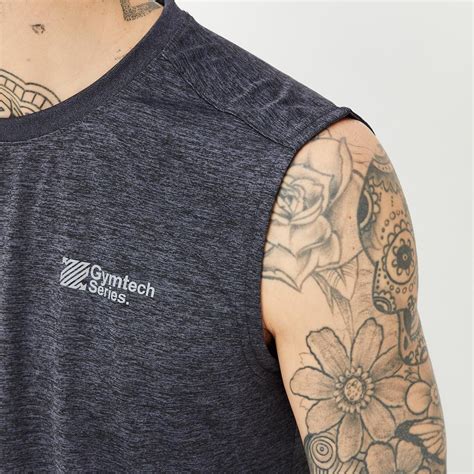 Buy Men Solid Slim Fit Training T-shirt Online at just Rs. 349.0 ...