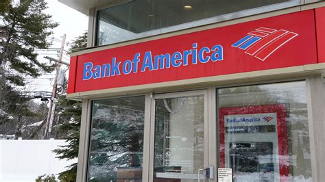 Bank of America raises minimum pay to $25/hour, full-time salary tops $50K