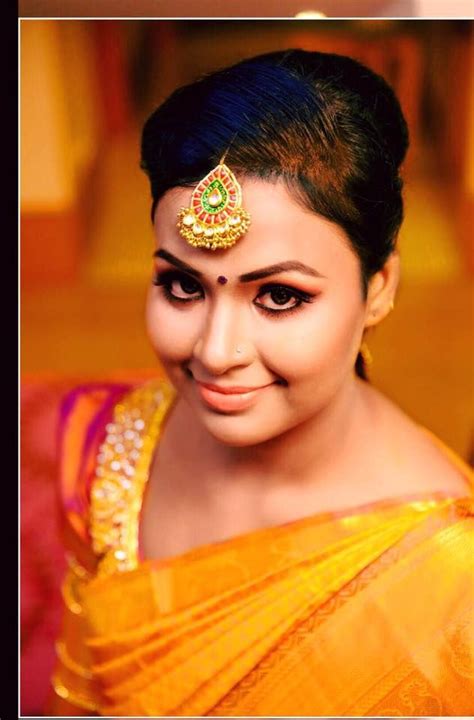 16 Different Nethi Chutti Designs We Spotted On Real Brides Recently ...