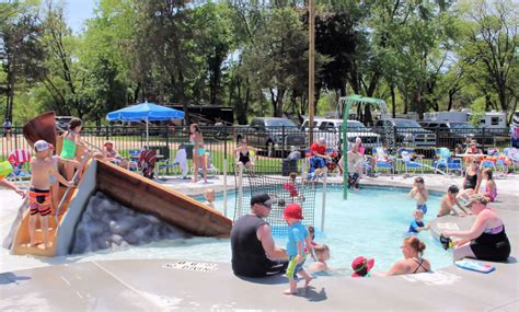 Amenities - Indian Trails Campground | Lake | Beach | Pools