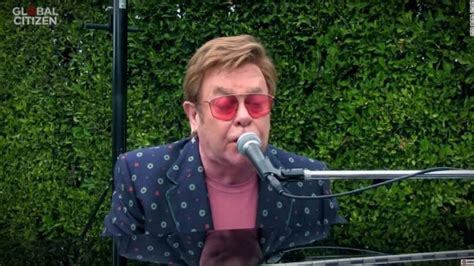 Elton John trasmette la performance di `` I'm Still Standing '' dal suo ...