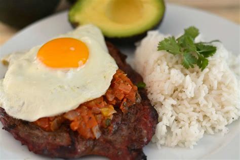 Bistec A Caballo (Steak with Onion & Tomato Sauce) - Sweet y Salado