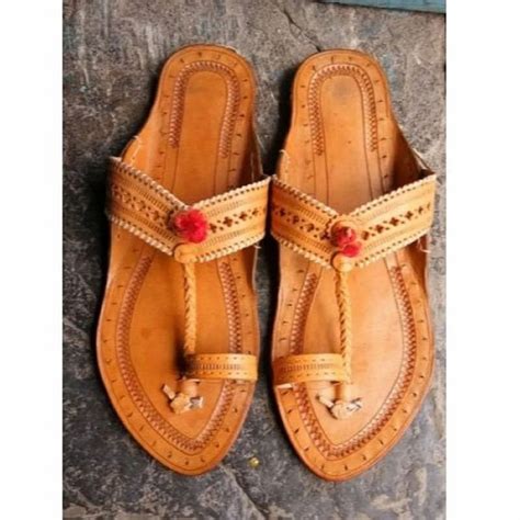 Women Ethnic Genuine Leather Kolhapuri Chappals - Embossed Leather ...