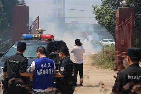 安徽铜陵发生一起化工企业爆炸事件 火势已被控制-时政新闻-浙江在线