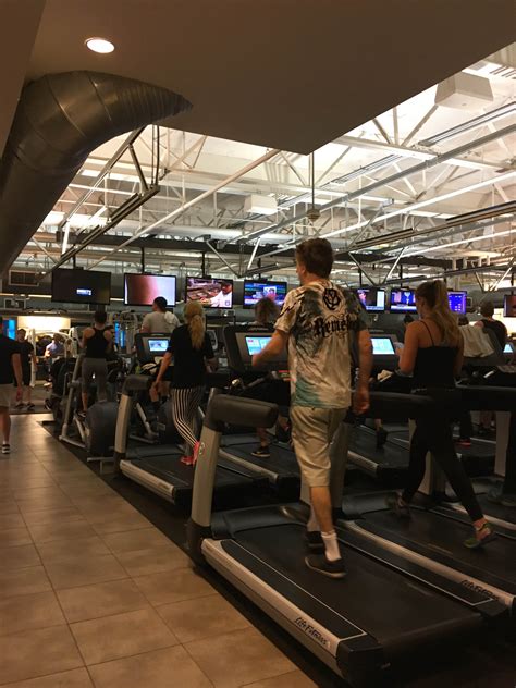 Equinox West Hollywood – sweat and repeat