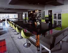 top in corian commercial projects dupont corian 174 solid surfaces corian 174 top in corian commercial projects dupont corian 174 solid surfaces corian 174
