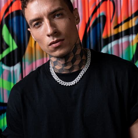 Raised Cuban Chain – Classic Megamart