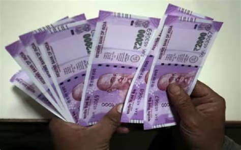 Most of Rs 2,000 banknotes returned; Rs 6,839 cr worth notes still with ...